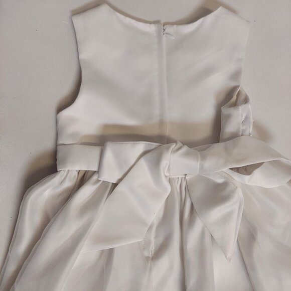 AMERICAN PRINCES WHITE SATIN DRESS WITH PEARL DETAIL - SIZE 6 - Picture 6 of 6